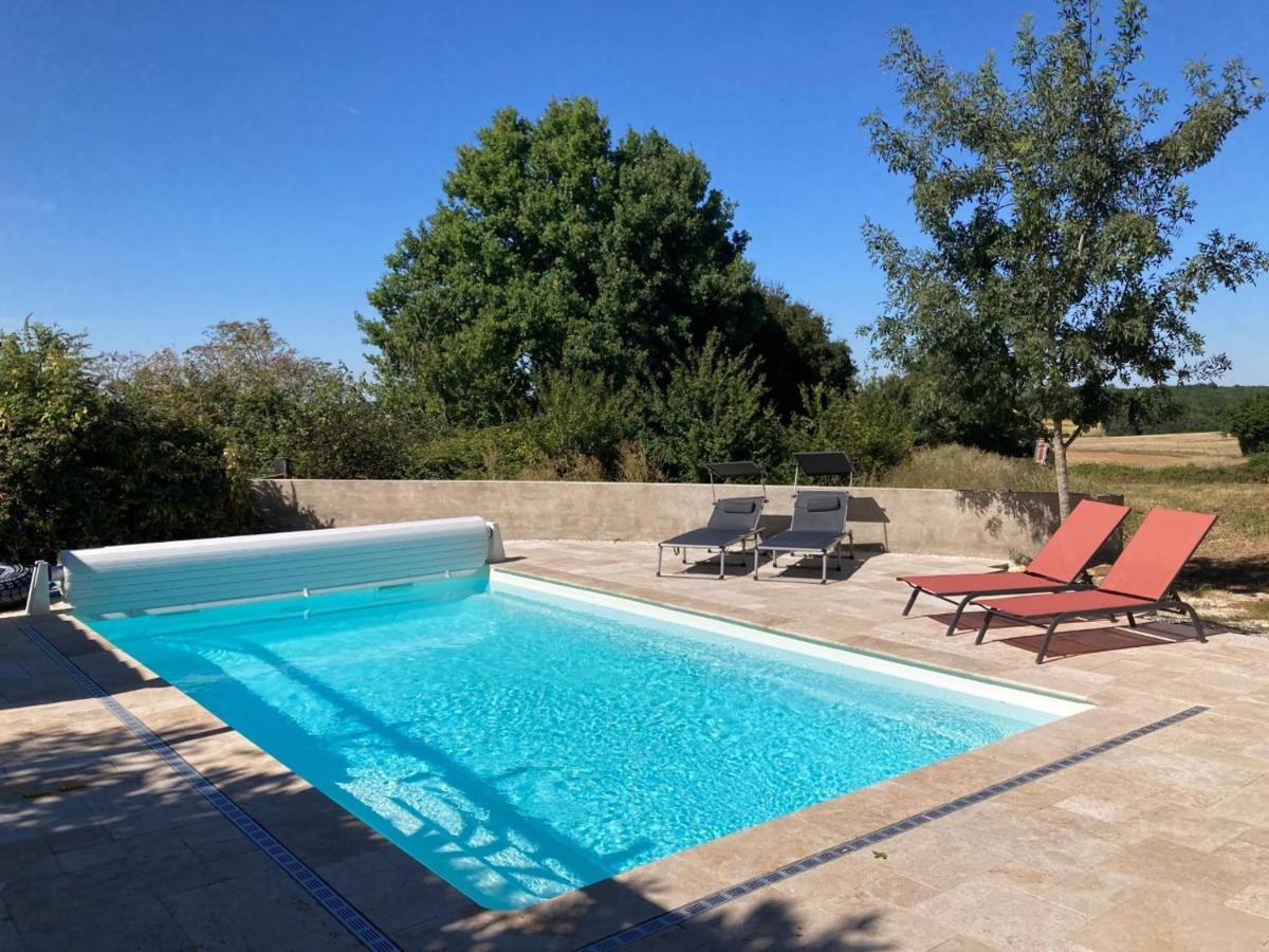 Rustic Cottage With Stunning Swimming Pool Saint-Front  Exterior photo